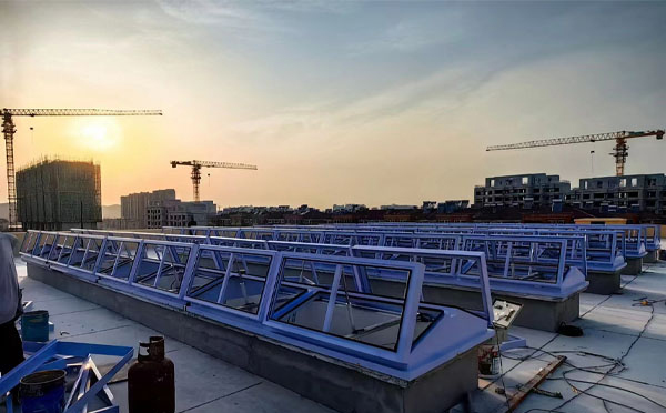 消防礼泉排烟窗工作原理