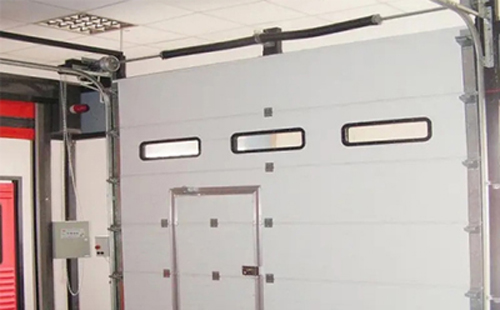 礼泉工业提升门的安装方法