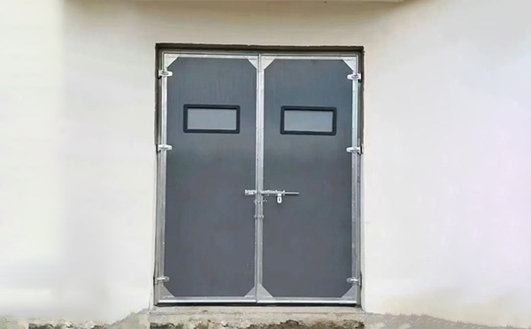 礼泉工业门在高温作业区域的运行表现